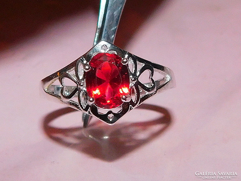 Ruby red zirconia stone ornate ring 8.5