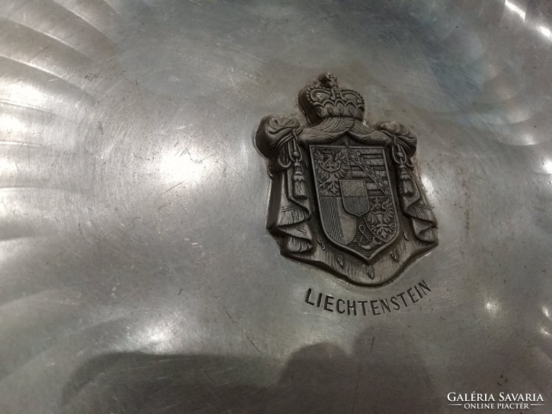 Jelzett alumínium dísztányér, címeres tányér, Liechtenstein