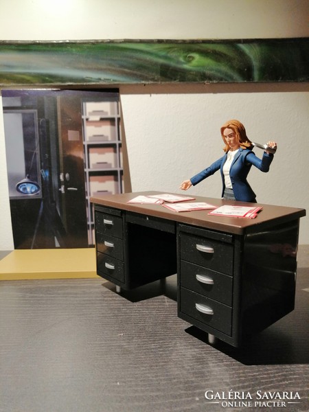 Action figure movie character x files