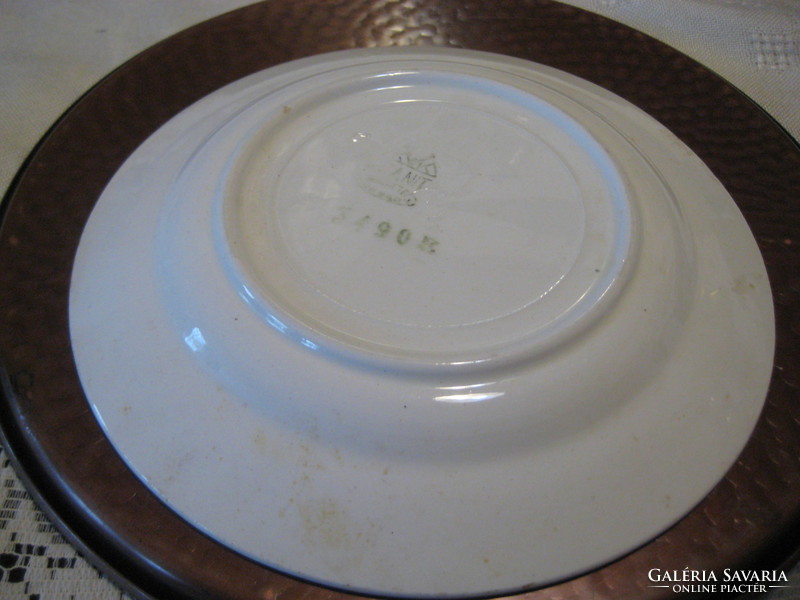 Nice granite small plate from the fifties, numbered, 18.8 cm