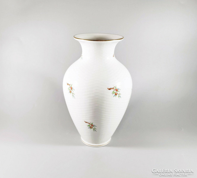 Herend, rosehip patterned 23.3 Cm hand-painted porcelain vase, flawless! (Bt055)
