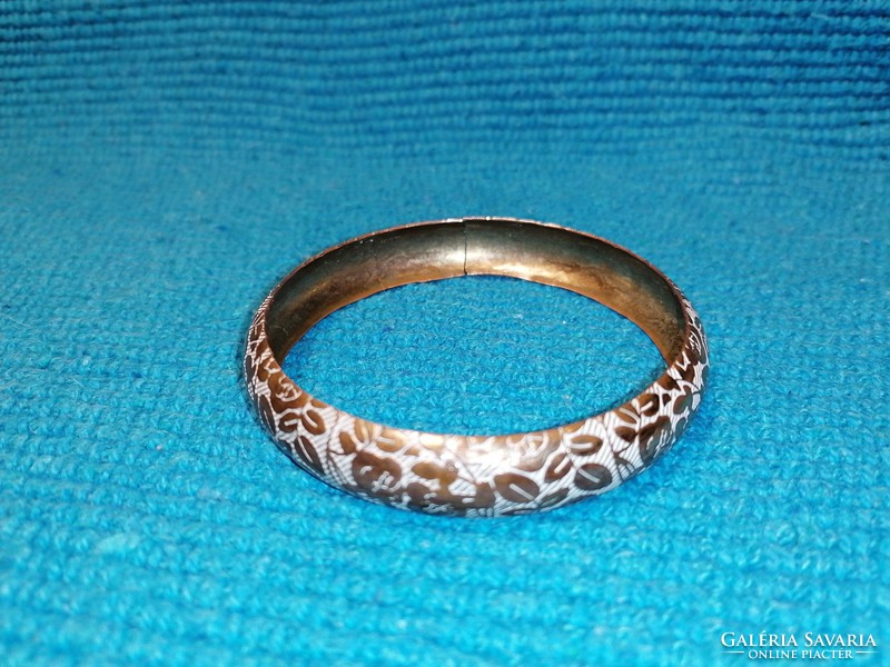 Bracelet with rose pattern(220)