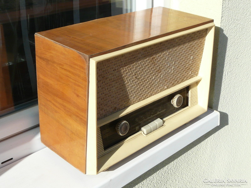 Antique retro radio