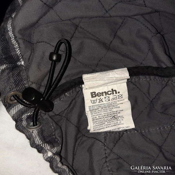 L-es  BENCH kapucnis kabát/dzseki