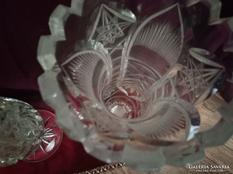 Meseszép kézi csiszolású ólomkristály váza pár 1960-as évekből