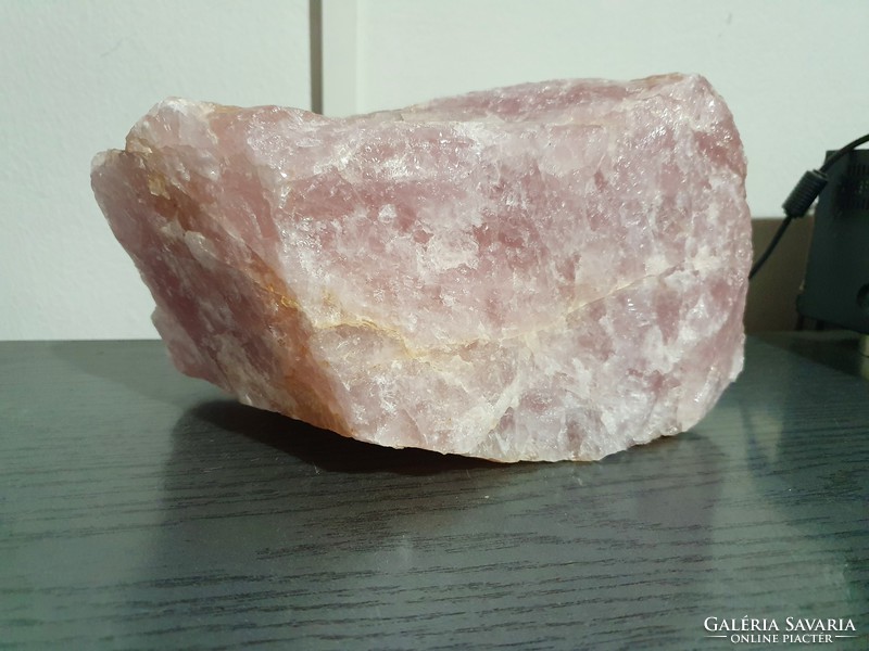 Rózsakvarc csiszolatlan ásványtömb 7,1 kg