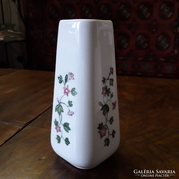 Kézifestett porcelán váza