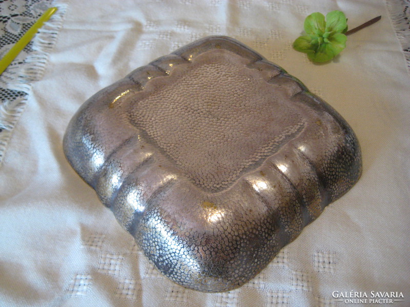 Silver-plated metal table with middle beautiful goldsmith work, marked 22 x 22 cm