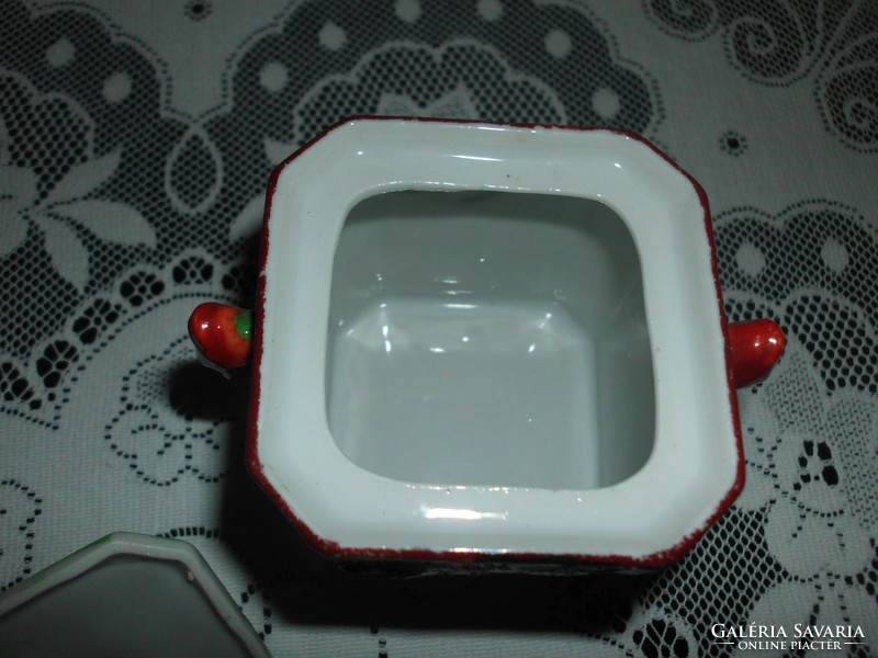 Japanese porcelain teapot.