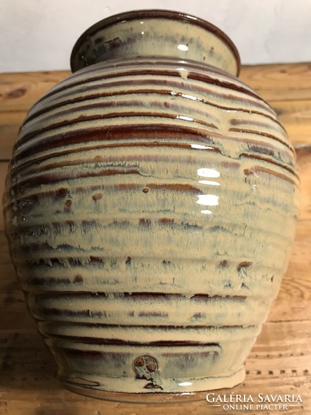 Minimalist striped vase t-146