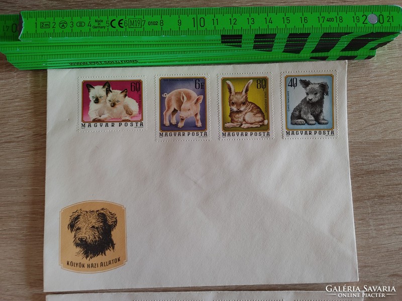 Kölyök háziállatok  kutya cica bárány nyúszi malac   boríték bélyeg   elsőnapi     FDC