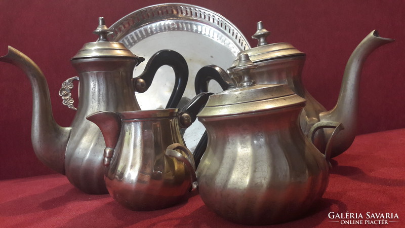 Antique silver plated jug set on tray (m2237)