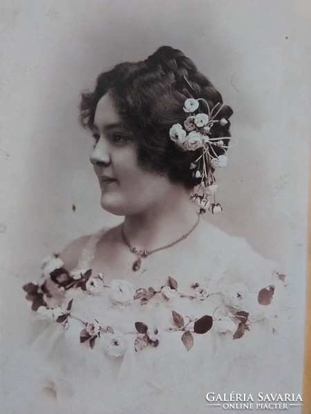 Antique large hardback cabinet photo of lady with garland, elbl and pietsch budapest circa 1900