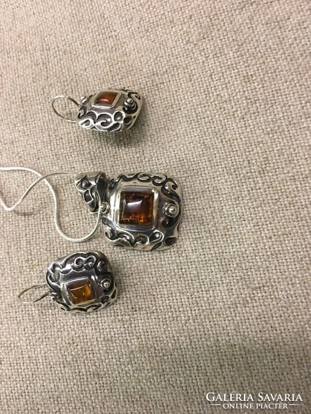 Silver necklace and earrings with amber (silpada set)