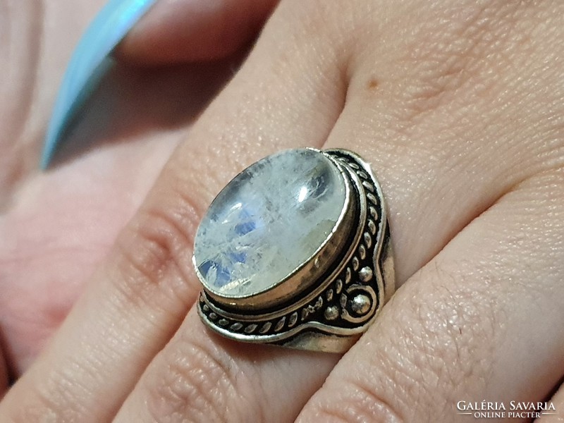 Powerful! Ceylon moonstone silver ring size 8! 10 carats!