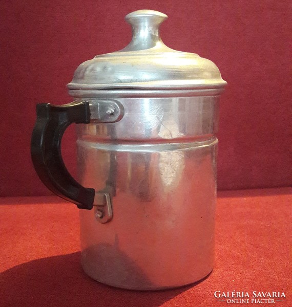 Retro metal coffee pot (m 2241)
