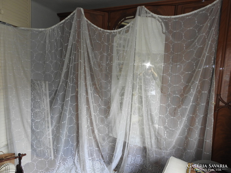 Huge old floral lace curtain - lace curtain