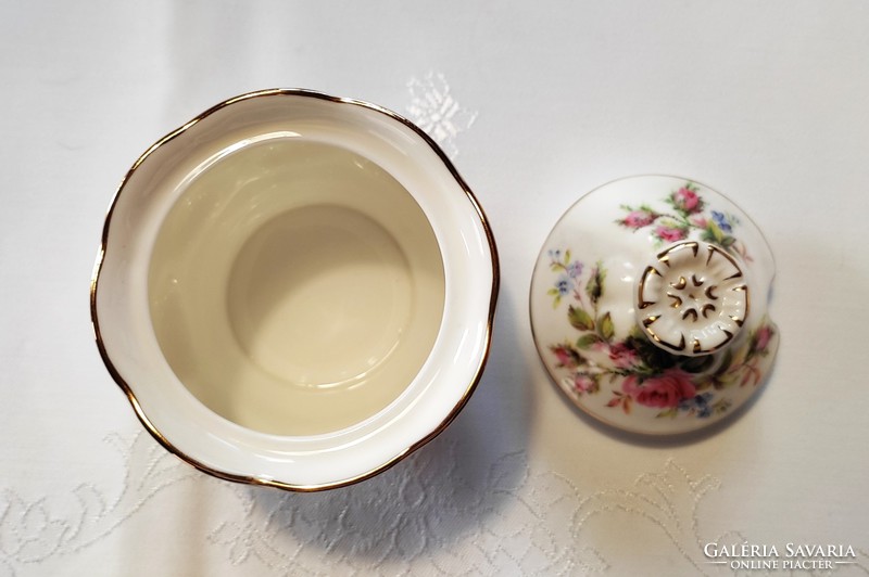 Angol Royal Albert 6 személyes porcelán teás kávés készlet, 21 db-os süteményes tejkiöntő cukortartó