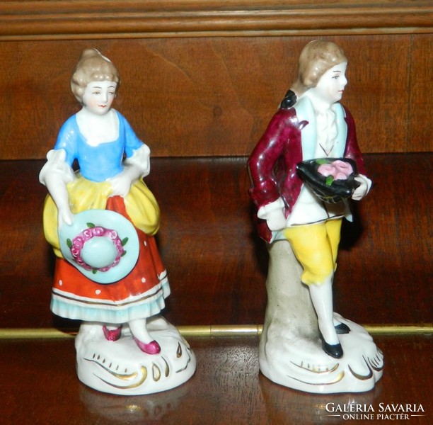 Altwien baroque couple - antique figural porcelain