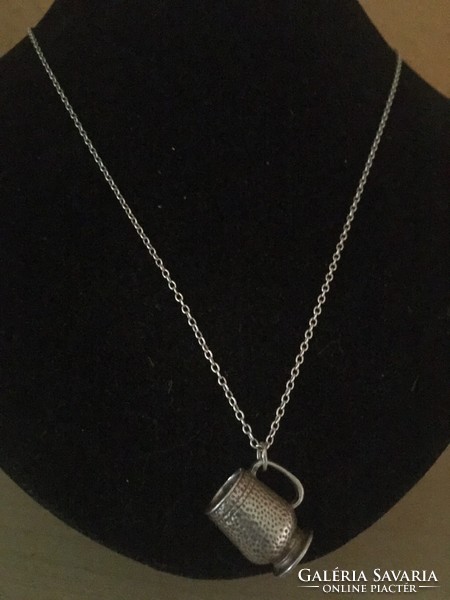Silver necklace with 
