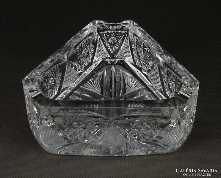 1H509 Régi vastagfalú csiszolt kristály hamutál 13 cm