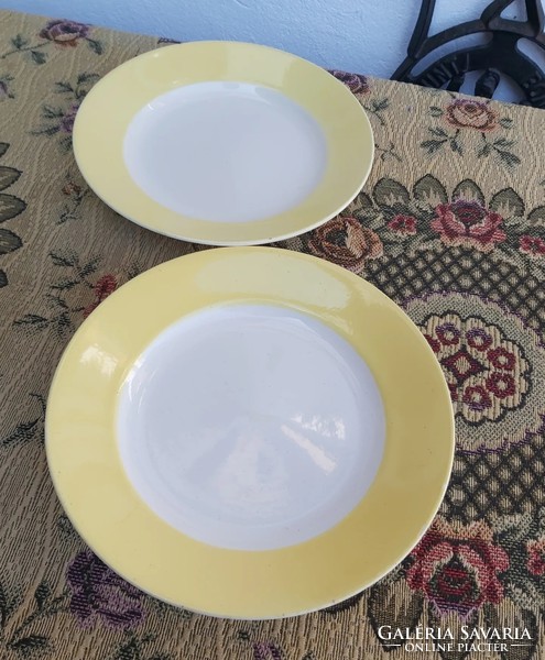 Collector rare granite yellow white plate flat plate nostalgia peaceful