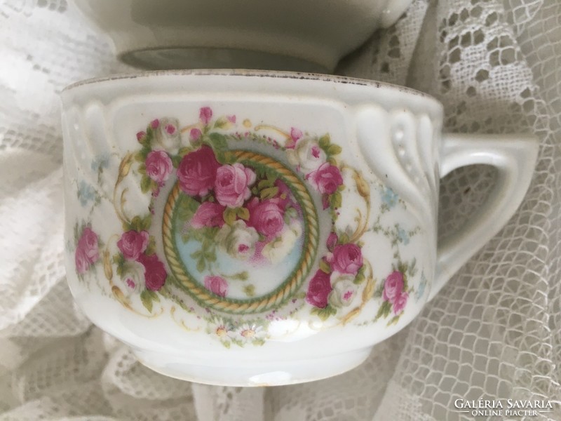 Vastag porcelán rózsamintás csészék párban