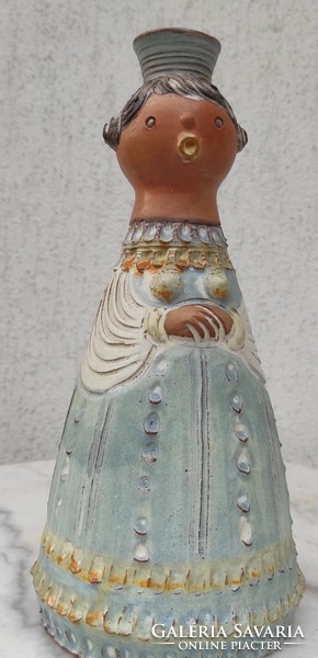 Vase of kiss rose ilona ceramic statue.28 Cm high