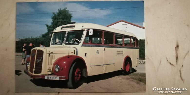 Retro nostalgia bus postcard austria