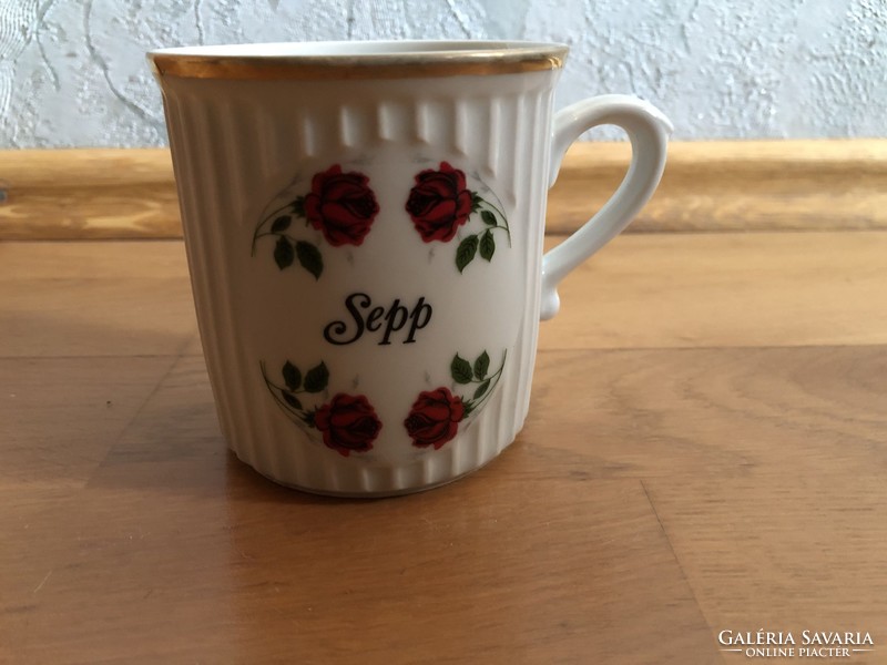 Mug with rose patterned sepp