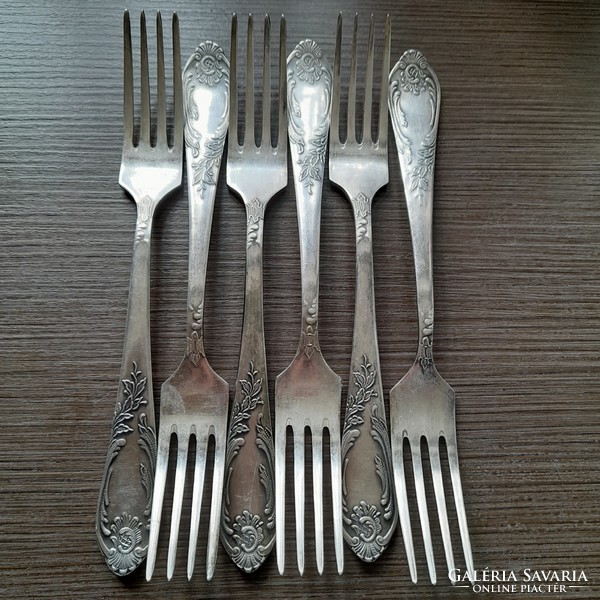 6 silver-plated forks