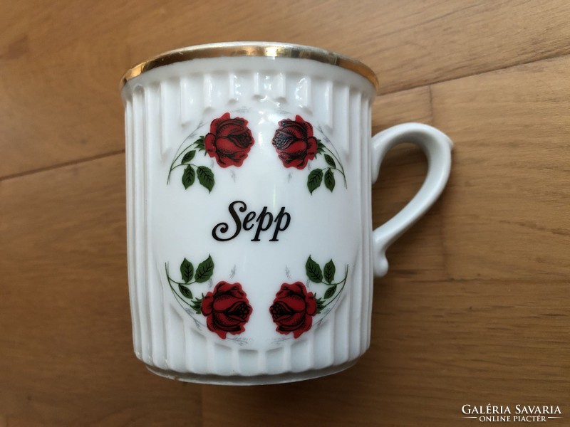 Mug with rose patterned sepp