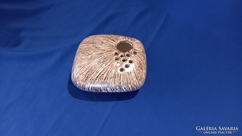 Retro handicraft ceramic vase with flowerpot gravel brown brown