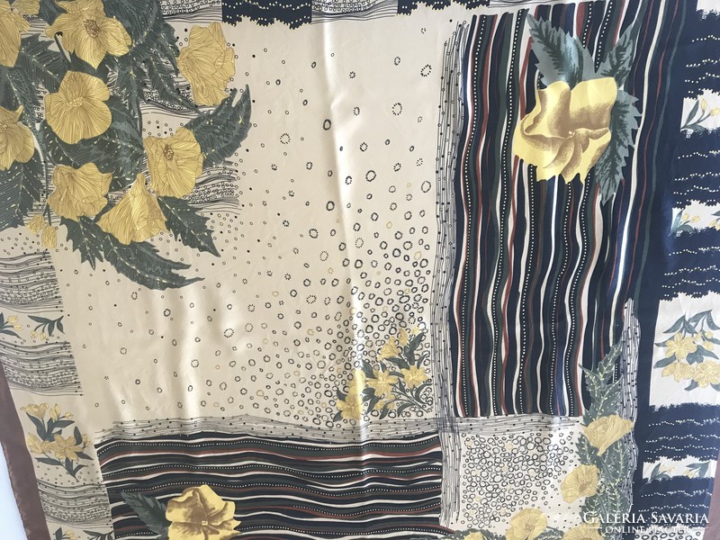 Vintage selyemkendő sárga virágokkal, Huali design, 105 x 107 cm