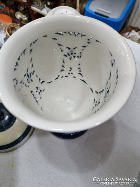 Régi német porcelán fedeles váza