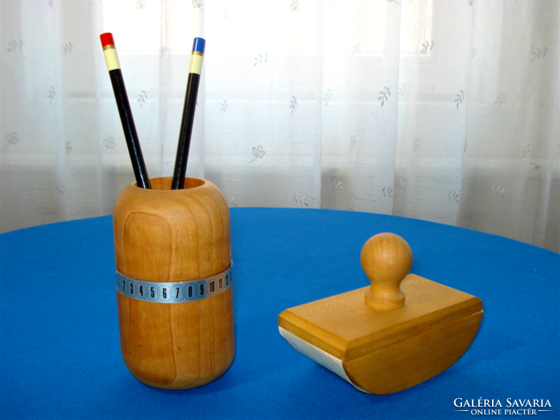 Retro, wooden tapper inkjet and wooden pen and pencil holder