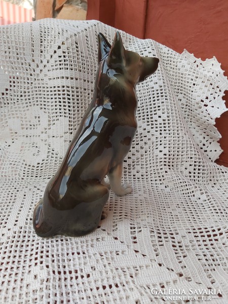 Beautiful retro royal dux porcelain dog puppy nostalgia piece nipple figurine showcase ornament