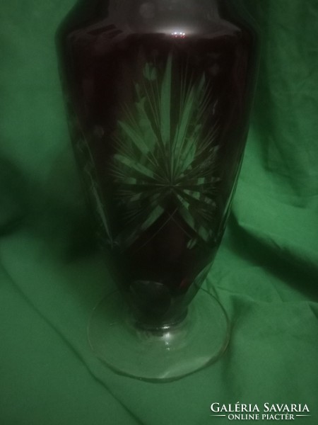 Bíborpácolt likoros üveg