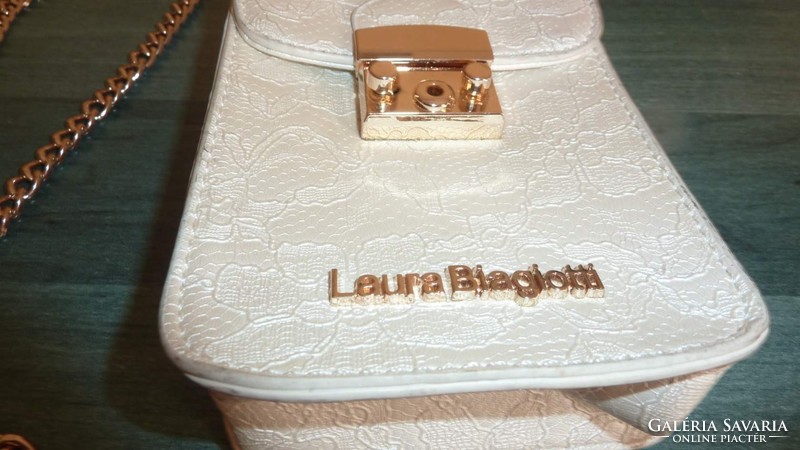 Laura Biagiotti egyedi kis táska