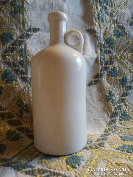 Antik fújt tejüveg palack