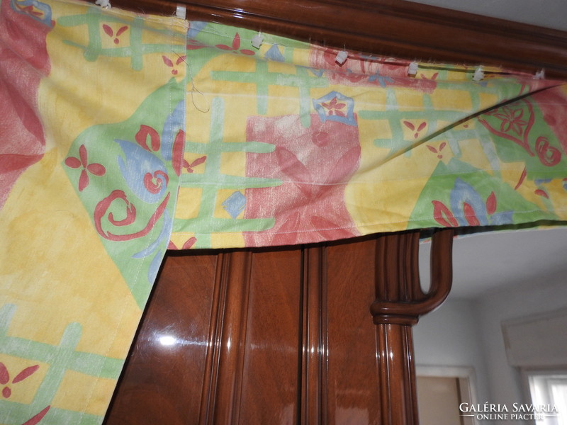 Custom-made curtains with a bright cheerful pattern for doors or windows + 4 small pillowcases