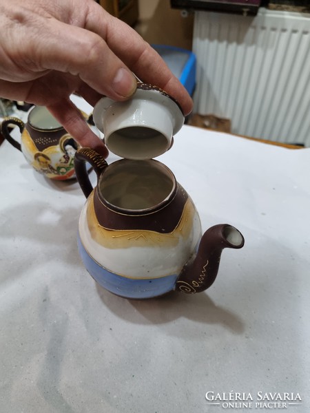Japanese porcelain spout and sugar bowl