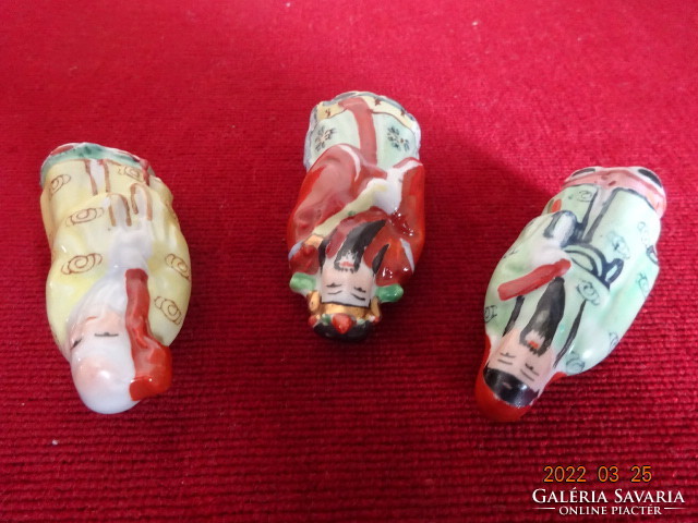 Kínai porcelán figura, a három keleti bölcs egyben eladó. Vanneki! Jókai.