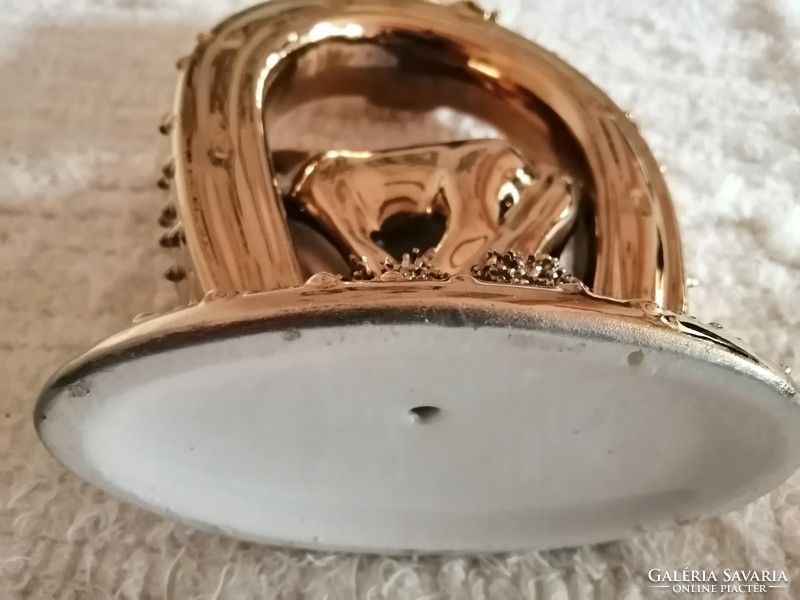 Aranyozott porcelán gyertyatartó "Szerencsehozó" 2500 Ft