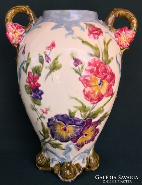 DT/045 - Csodaszép 2 füles majolika váza virágos dekorral