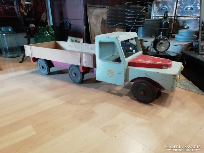 Nagyméretű (100 cm hosszú) fa teherautó, GAFU játék teherautó a 70-es évekből