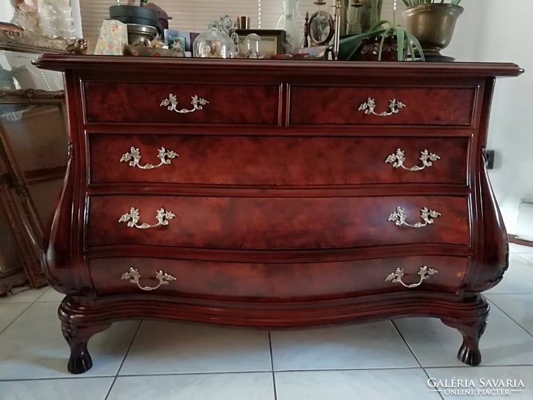 Baroque-style chest of drawers in beautiful condition, large size.