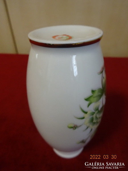 Hollóházi porcelán váza, zöld-sárga virágos, magassága 11,5 cm. Vanneki! Jókai.