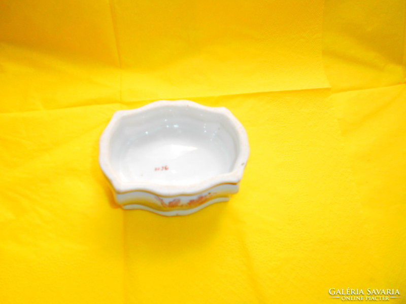 Biedermeier porcelain table salt shaker