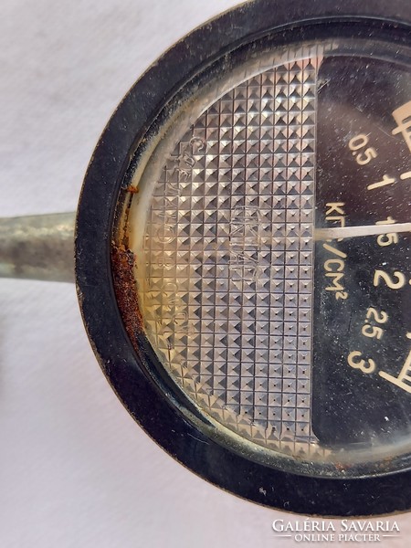 Eredeti szovjet nyomásmérő óra Zsigulihoz